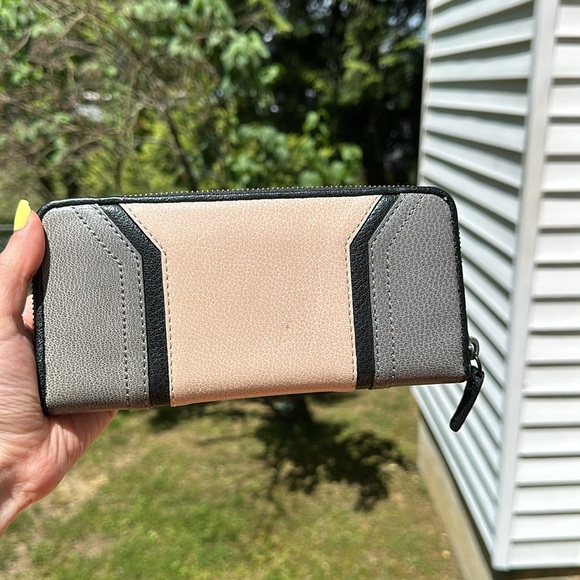 Milly color block wallet - Picture 3 of 12
